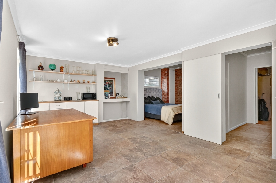 6 Bedroom Property for Sale in Olive Grove Western Cape